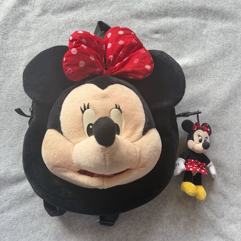 Rare Walt DisneyWorld Minnie Mouse 3D Plush Backpack w/ Plush Keychain